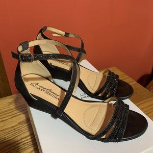 American Glamour Badgley Mischka Queen Black Glitter Shoes